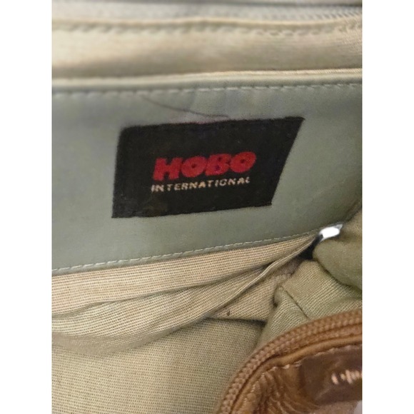 HOBO International Leather Hobo Bag Tan Brown Shoulder Bag Wristlet Pouch - Picture 7 of 9